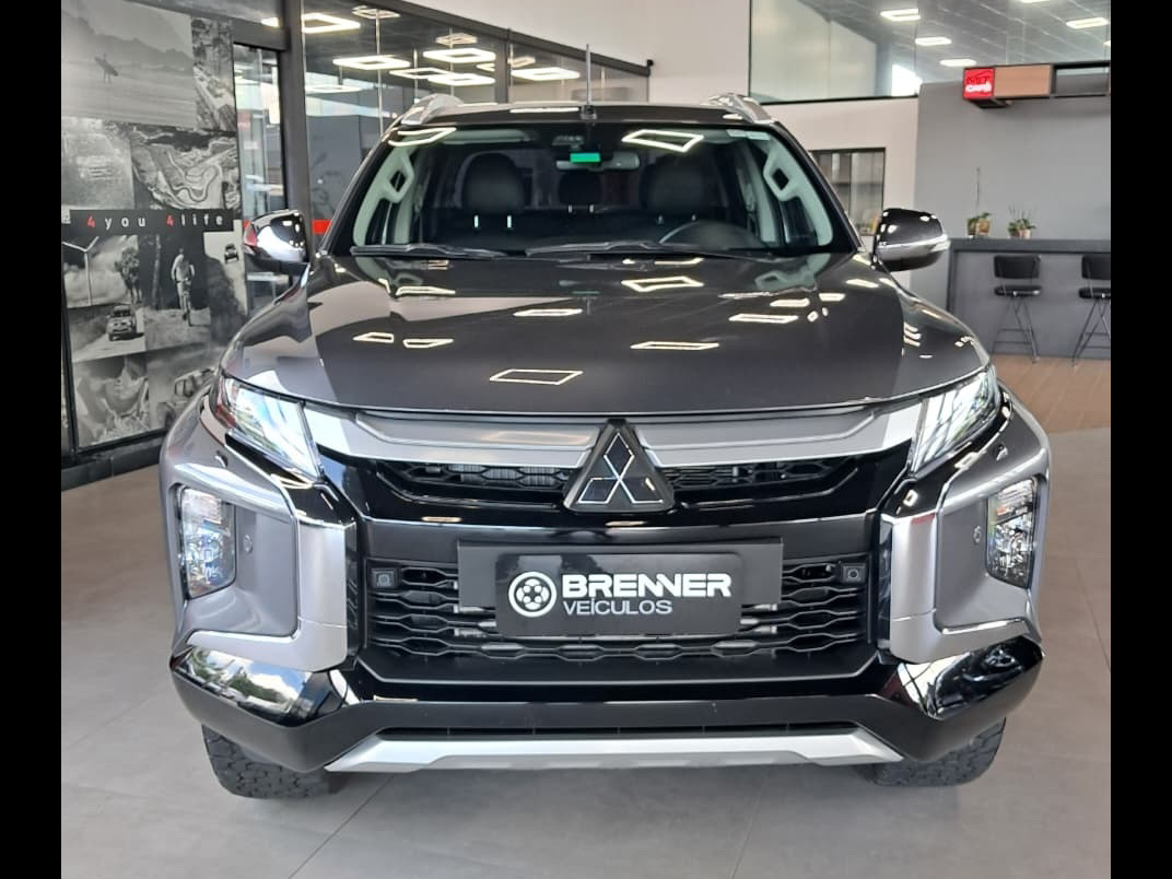 Foto L200 Triton Sport HPE-S 4x4 AT 2025